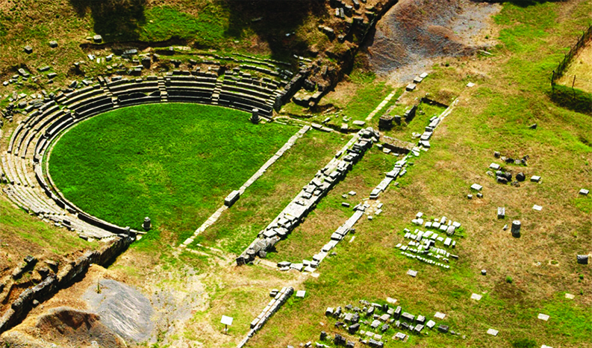 27 theato  megalopolis